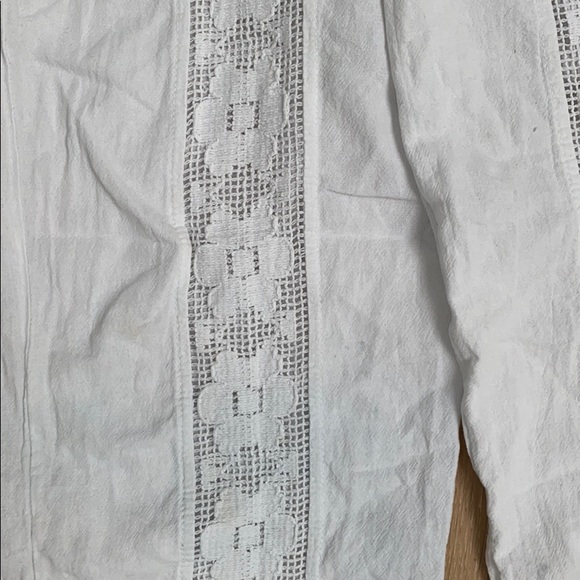 White pants with floral detail - Picture 2 of 3